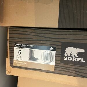 Sorel Rain boot! Joan short